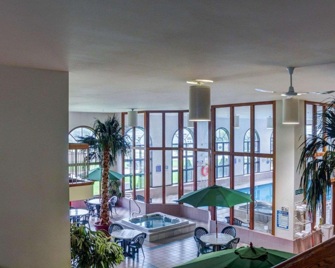 Rodeway Inn Columbia Mall Loop Grand Forks Zewnętrze zdjęcie