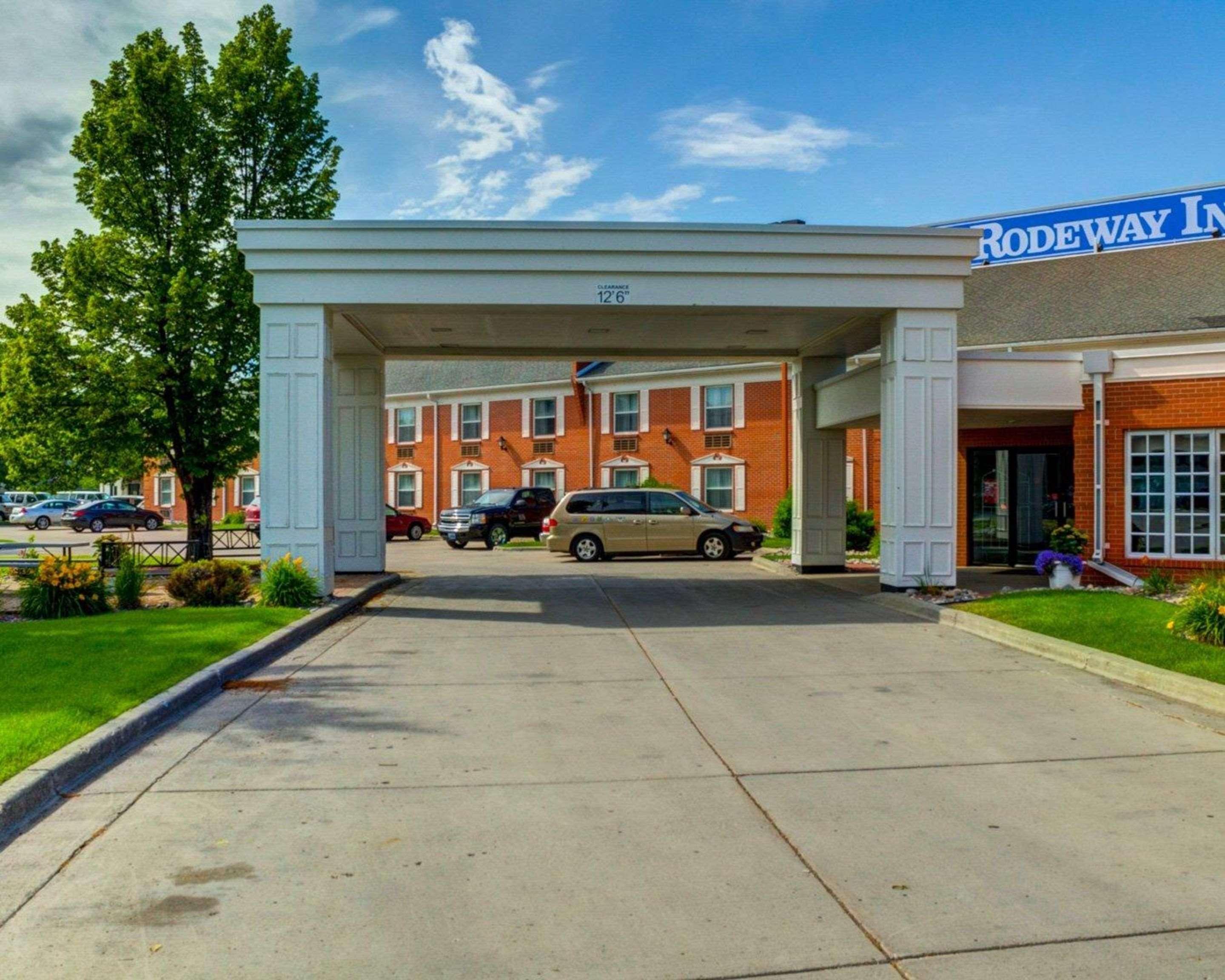 Rodeway Inn Columbia Mall Loop Grand Forks Zewnętrze zdjęcie