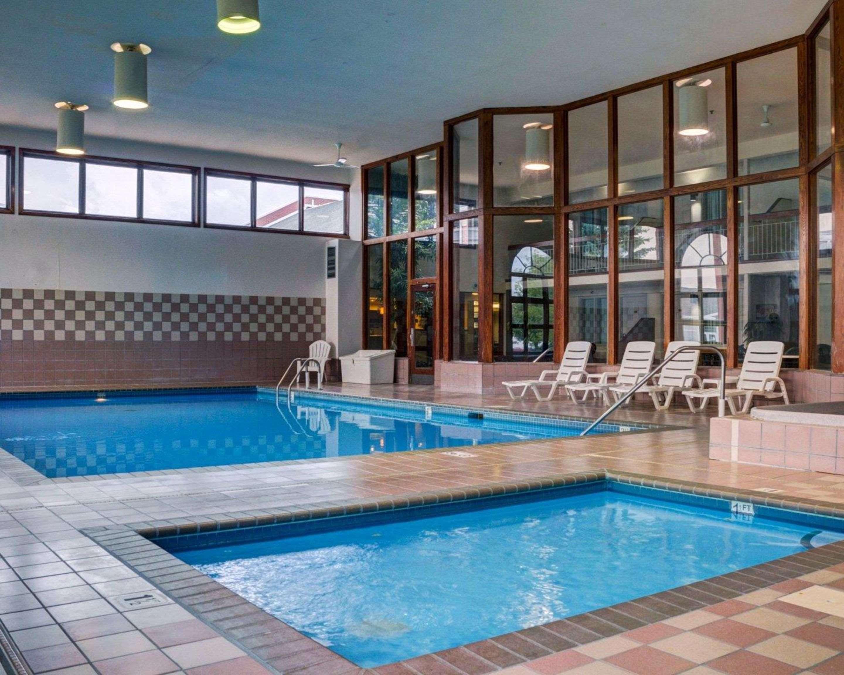 Rodeway Inn Columbia Mall Loop Grand Forks Zewnętrze zdjęcie