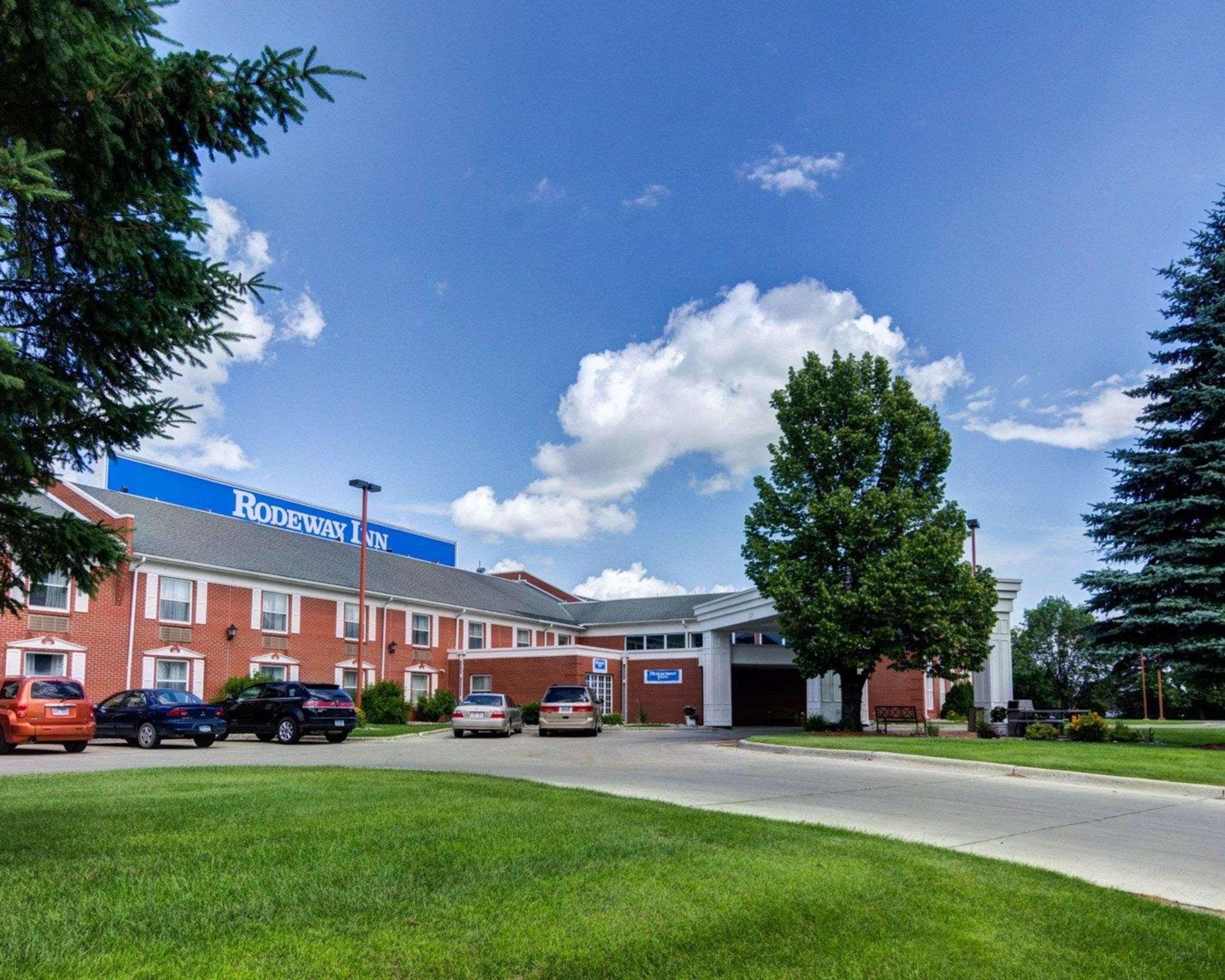 Rodeway Inn Columbia Mall Loop Grand Forks Zewnętrze zdjęcie